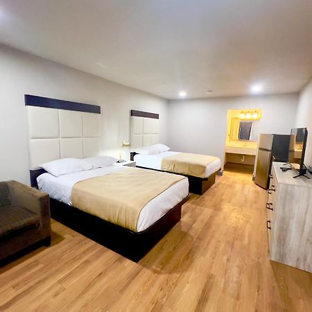 Economy Inn And Suites タルサ エクステリア 写真